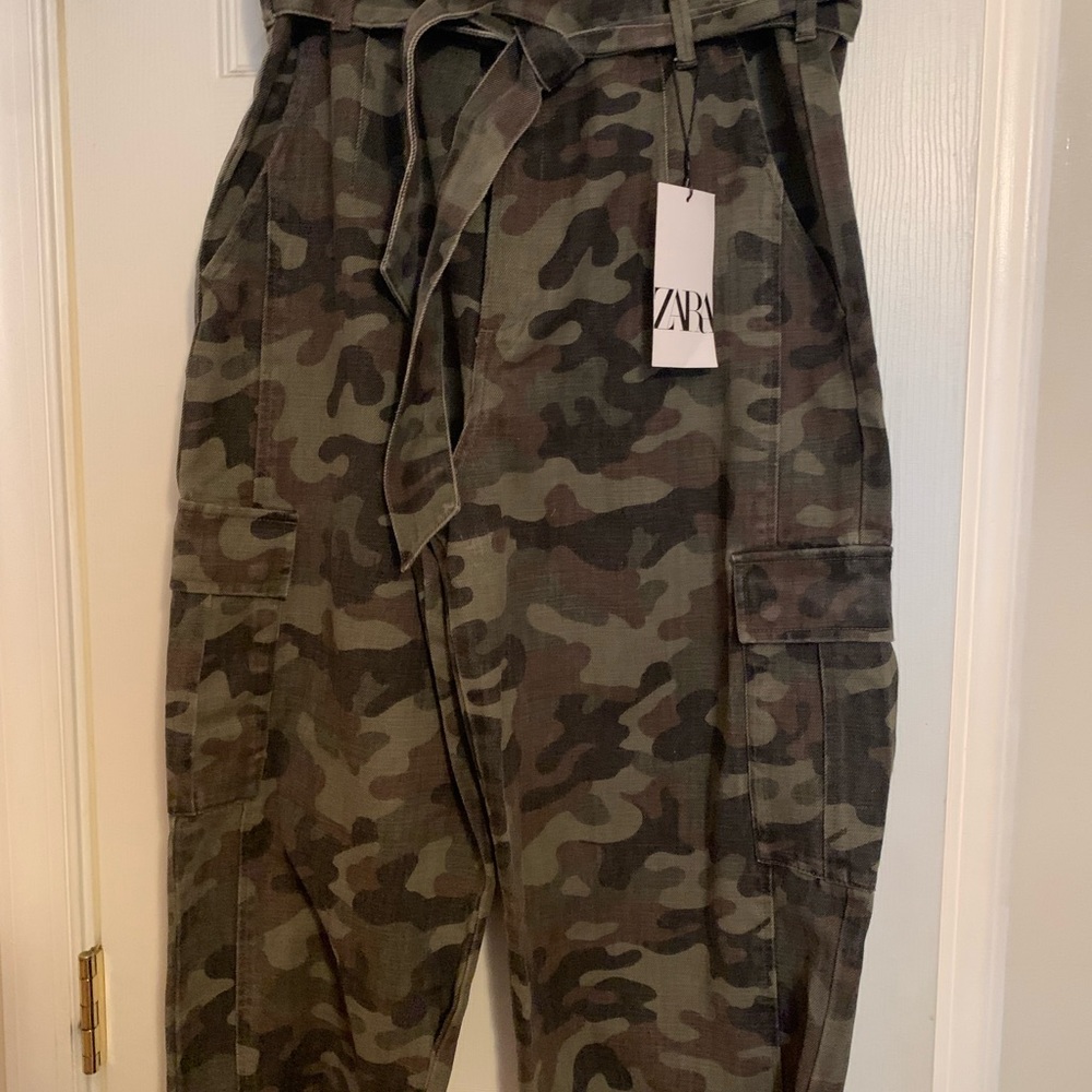Paperbag pants in camo